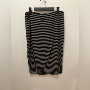 Vince Camuto stretchy pencil skirt black/army green stripes